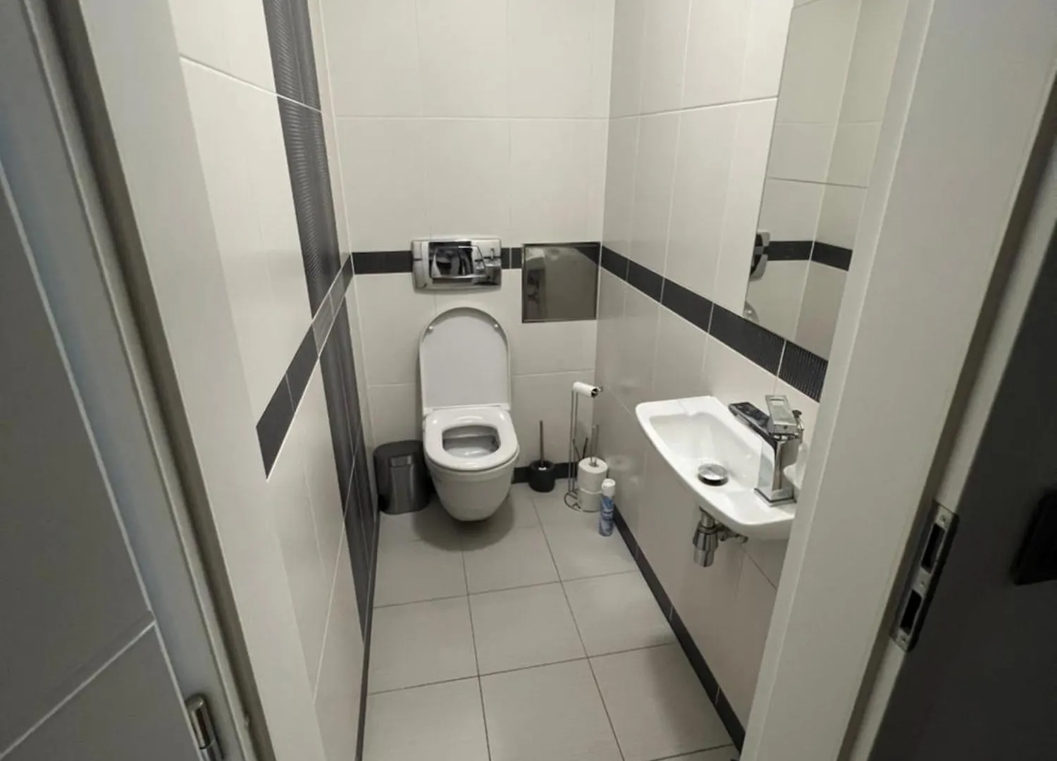 Green Terrace Aircondition Downtown Metro C Budejovicka Prague Homestay